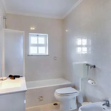Sleeps 6 Pool Air Con Wifi וילה Terras Novas